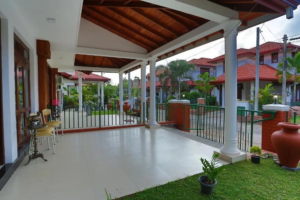 Thisara Luxury Villas B&B 니곰보